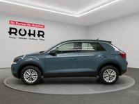 Gebraucht VW T-Roc Basis 110 PS (80 kW) 2023 Petroleum blue metallic SUV