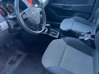 Gebraucht Opel Astra 116 PS (85 kW) 2010 Schwarz Kombi