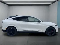 Gebraucht Ford Mustang Mach-E 202 kW (276 PS) 2025 Weiß SUV