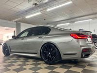 Gebraucht BMW 730 M Sport 286 PS (210 kW) 2021 Donington grau metallic Limousine