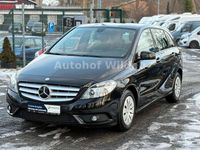 Gebraucht Mercedes B180 122 PS (89 kW) 2013 Schwarz Van / Kleinbus