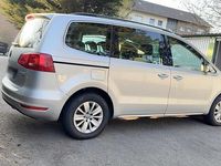 Gebraucht VW Sharan 140 PS (102 kW) 2015 Silber Van / Kleinbus