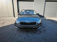 Neu Skoda Octavia 150 PS (110 kW) 2026 Grau Kombi