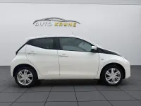 Gebraucht Toyota Aygo X-wave 69 PS (50 kW) 2014 Weiß Kleinwagen