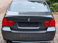 Gebraucht BMW 330 272 PS (200 kW) 2009 Grau Limousine