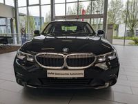 gebraucht BMW 318 iA Limousine AHK RFK LivCoPro Tempomat DrivAssi