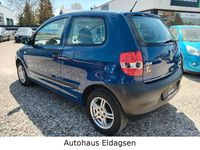 Second-hand VW Fox 54 CP (39 kW) 2010 Albastru Hatchback