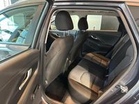 Gebraucht Hyundai i30 Select 120 PS (88 kW) 2017 Grau Kombi