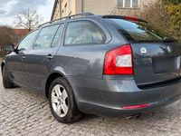 Gebraucht Skoda Octavia 122 PS (89 kW) 2009 Silber Kombi