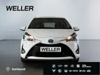 Gebraucht Toyota Yaris Hybrid Team 101 PS (74 kW) 2018 Schneeweiß Kleinwagen