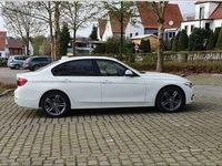 Gebraucht BMW 320 Advantage 190 PS (139 kW) 2017 Weiß Limousine