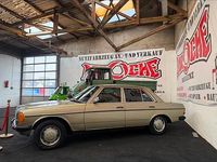 Gebraucht Mercedes 200 109 PS (80 kW) 1983 Grün Limousine