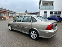 gebraucht Opel Vectra 1.8 16V Edition 100