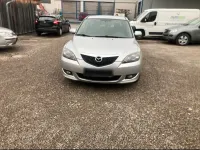 Usata Mazda 3 105 CV (77 kW) 2006 Grigio Utilitaria