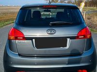 Gebraucht Kia Venga 90 PS (66 kW) 2011 Grau Kleinwagen