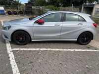 Gebraucht Mercedes 180 109 PS (80 kW) 2014 Silber Limousine