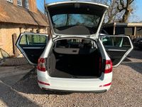 Gebraucht Skoda Octavia 150 PS (110 kW) 2016 Weiß Kleinwagen