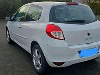 Gebraucht Renault Clio IV Dynamique 101 PS (74 kW) 2014 Limousine