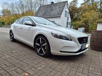 Gebraucht Volvo V40 200 PS (147 kW) 2013 Weiß Limousine