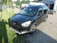 Gebraucht Dacia Dokker Celebration 116 PS (85 kW) 2018 Perlmuttschwarz Van / Kleinbus