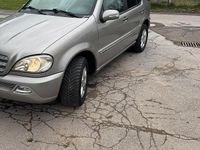 Gebraucht Mercedes ML270 163 PS (119 kW) 2005 Silber SUV