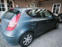 Gebraucht Hyundai i30 Classic 90 PS (66 kW) 2011 Limousine