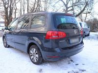Second-hand VW Sharan 140 CP (102 kW) 2011 Albastru Monovolum