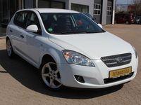 Gebraucht Kia Ceed LX 109 PS (80 kW) 2008 Weiß Kleinwagen