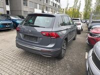 Gebraucht VW Tiguan Move 150 PS (110 kW) 2024 Grau SUV