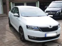 Gebraucht Skoda Rapid Drive 125 PS (91 kW) 2017 Weiß Kleinwagen