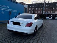 Gebraucht Mercedes C220 Night 194 PS (142 kW) 2019 Weiß Limousine