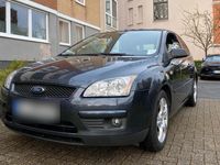 Gebraucht Ford Focus 101 PS (74 kW) 2007 Grau Limousine
