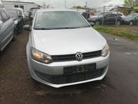 Second-hand VW Polo Trendline 75 CP (55 kW) 2011 Argintiu Hatchback