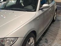 Gebraucht BMW 118 143 PS (105 kW) 2007 Silber Kleinwagen