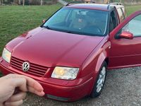 Gebraucht VW Bora 131 PS (96 kW) 2004 Rot Kombi