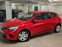 Używany Renault Clio V Zen 140 KM (102 kW) 2021 Czerwony Sedan/Limuzyna