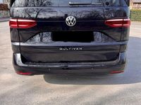 Gebraucht VW Multivan 150 PS (110 kW) 2024 Schwarz Van