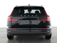 Gebraucht Volvo V60 Core 197 PS (144 kW) 2025 Onyx black Kombi