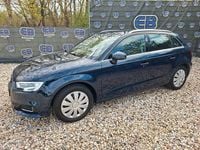 Second-hand Audi A3 Design 150 CP (110 kW) 2018 Albastru Berlinǎ