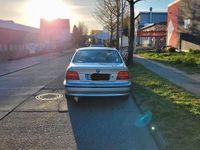 Gebraucht BMW 520 150 PS (110 kW) 1999 Silber Limousine