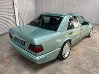 Gebraucht Mercedes E500 326 PS (239 kW) 1991 Grün Limousine