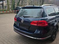 Gebraucht VW Passat 140 PS (102 kW) 2013 Blau Kombi