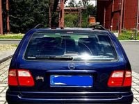 Gebraucht Mercedes E240 Classic 170 PS (125 kW) 1999 Blau Kombi