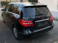 Gebraucht Mercedes B180 109 PS (80 kW) 2012 Schwarz Van / Kleinbus