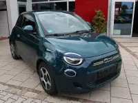 Gebraucht Fiat 500e Action 69 kW (95 PS) 2023 Grün Kleinwagen