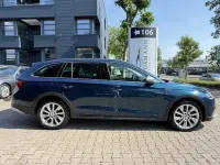 Gebraucht Skoda Octavia 200 PS (147 kW) 2023 Blau Kombi