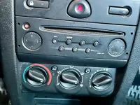 Gebraucht Renault Clio 75 PS (55 kW) 2012 Silber Kleinwagen