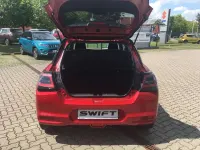 Neu Suzuki Swift Comfort 82 PS (60 kW) 2026 Burning red/super black pearl Kleinwagen