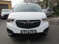 Gebraucht Opel Combo Edition 131 PS (96 kW) 2019 Weiß Van / Kleinbus