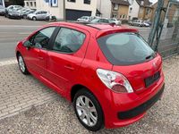 Gebraucht Peugeot 207 Premium 120 PS (88 kW) 2009 Rot Kleinwagen